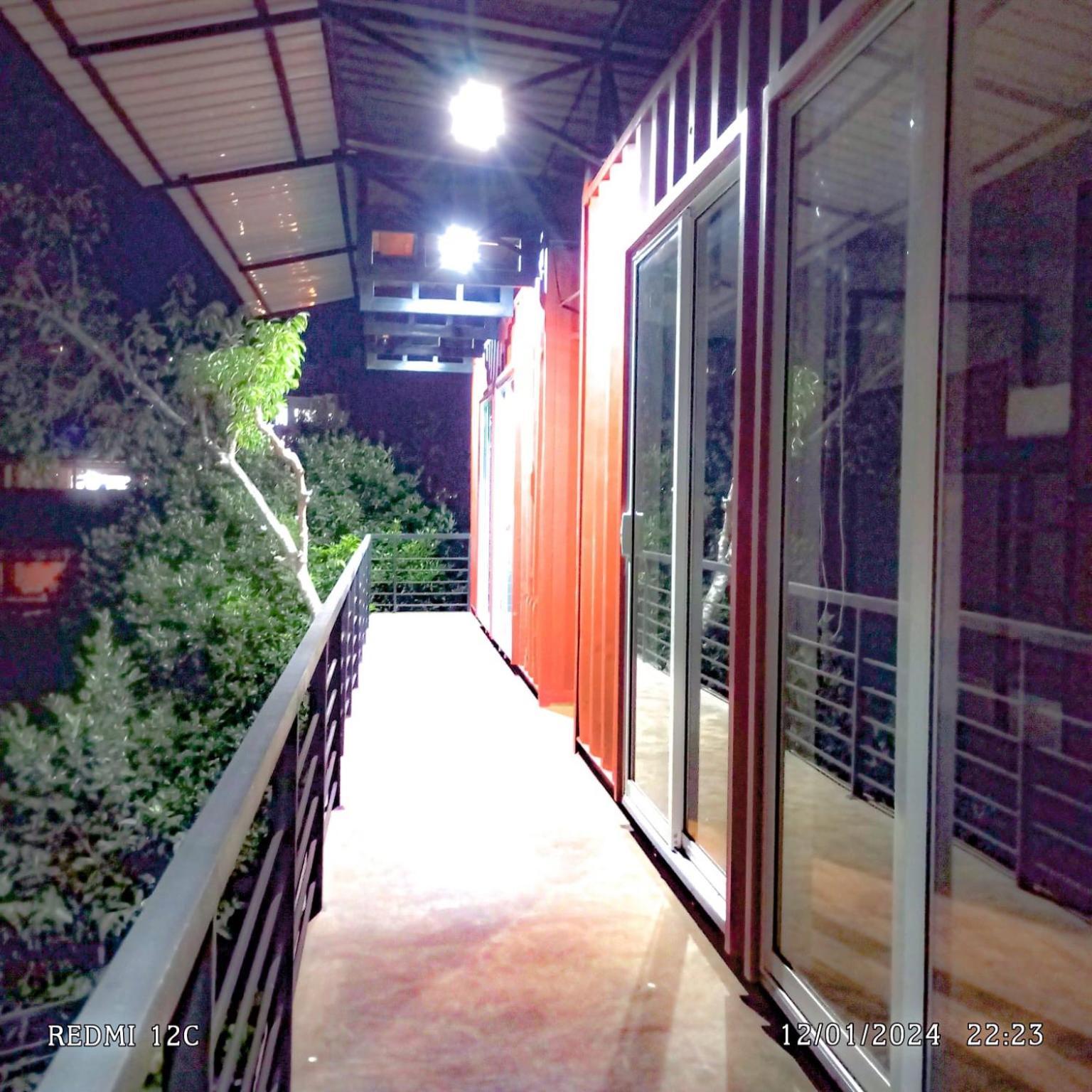 The Cubes Ella Hotel Bagian luar foto